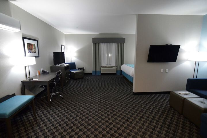 Room 35 of 42