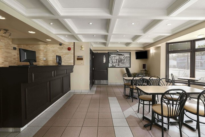 Hotel Interior 6 of 25