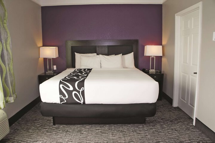 La Quinta Inn & Suites by Wyndham Pearland - Houston South
