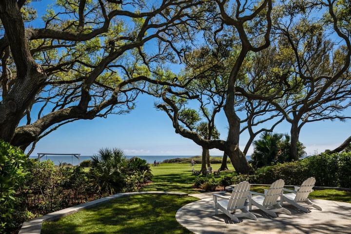The Beachview Club