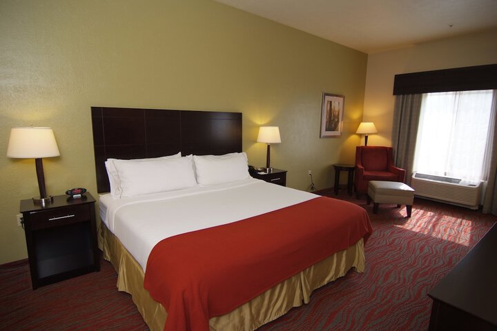 Holiday Inn Express Hotel & Suites Indianapolis North Carmel by IHG