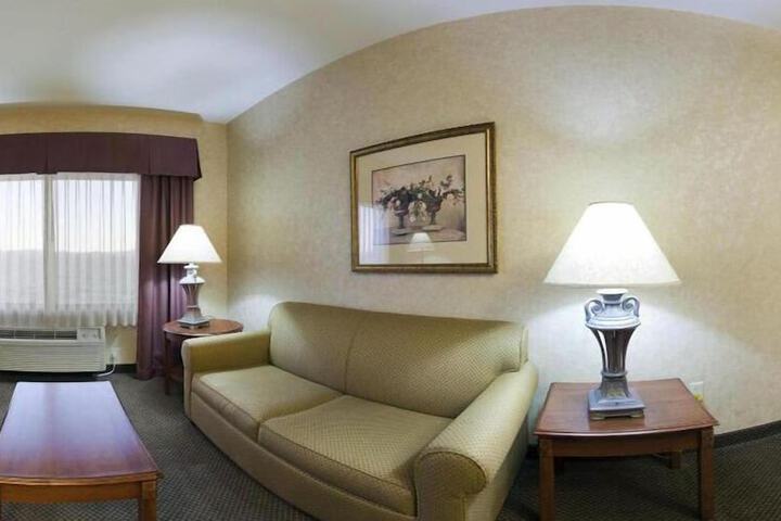 Room 26 of 43