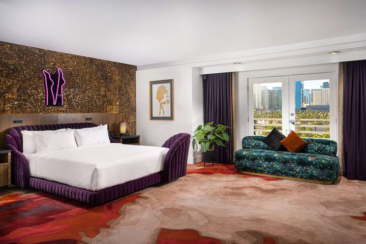 Room 92 of 201
