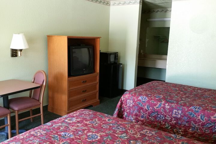 Room 14 of 27