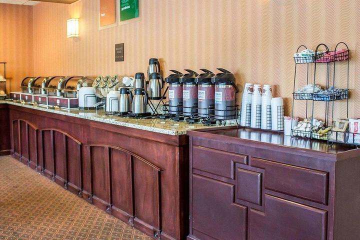 Breakfast/Coffee Service 46 of 50