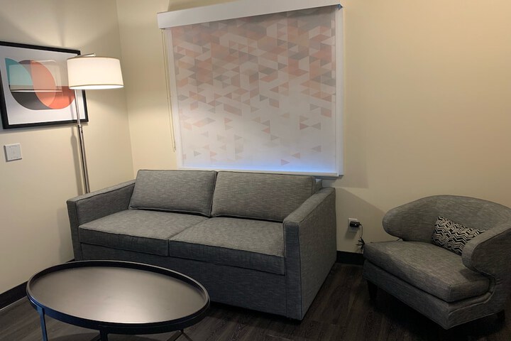 Room 33 of 58
