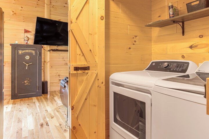 Hike & Fish! Cabin Near Hocking Hills State Park
