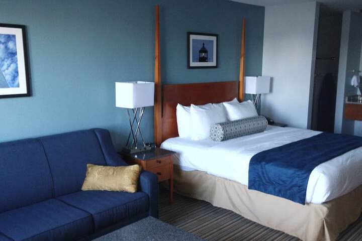 Room 22 of 35