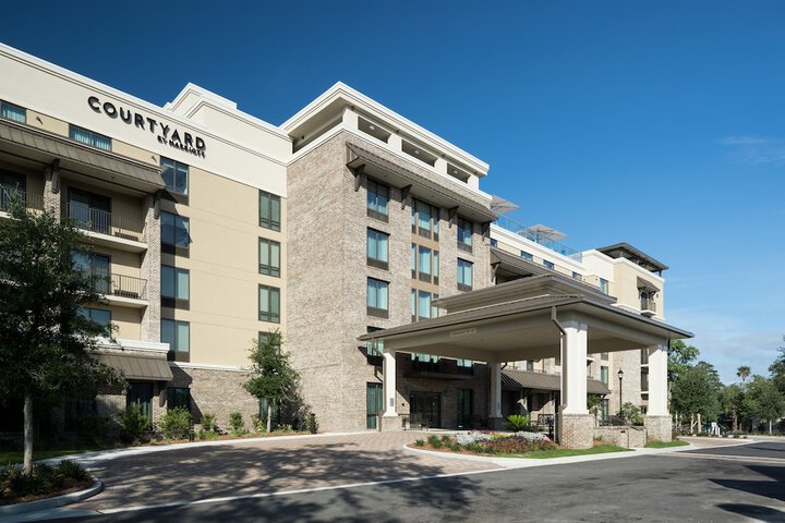 Hotel 2 of 64
