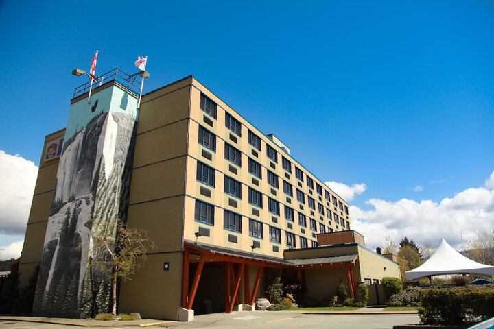 Hotel 2 of 66