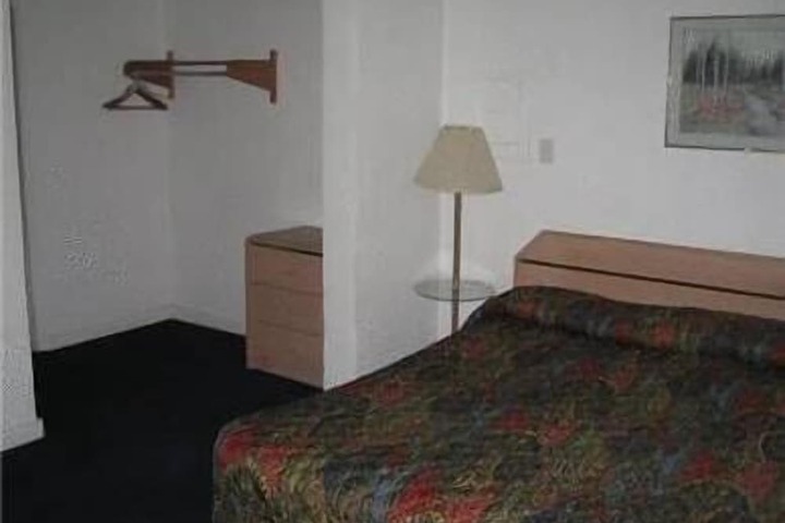 The Hub Motel
