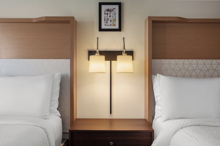 Holiday Inn & Suites Detroit - Troy by IHG