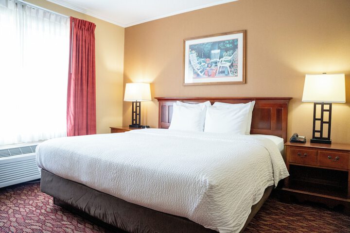 Coshocton Village Inn and Suites