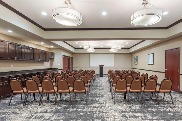 Best Western Plus Duncanville / Dallas