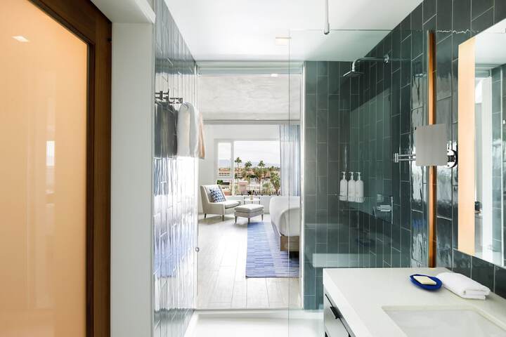 Kimpton Rowan Palm Springs Hotel by IHG