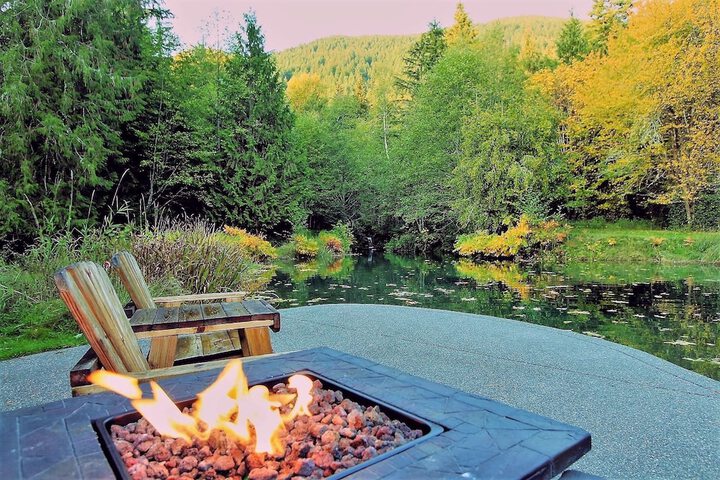 Alexanders Lodge