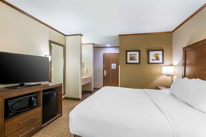 Room 29 of 54