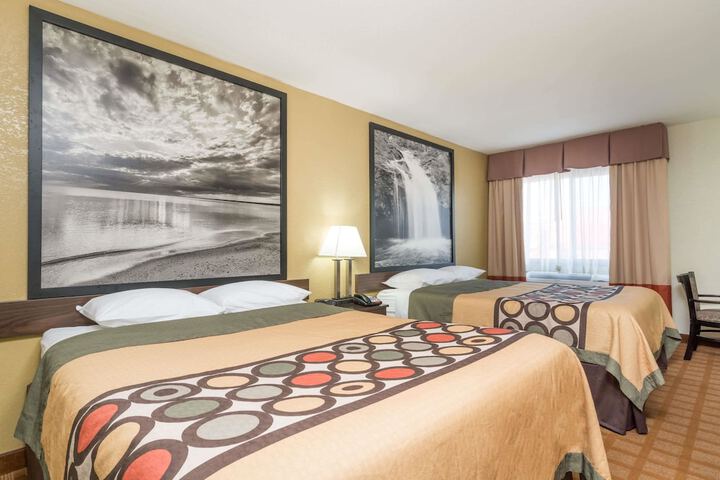 Super 8 by Wyndham Rice Lake