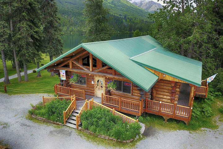 Summit Lake Lodge