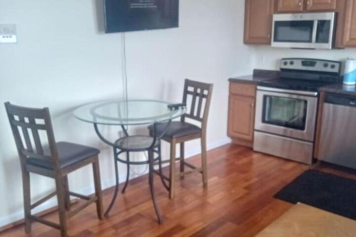 godlyone bedroom free parking