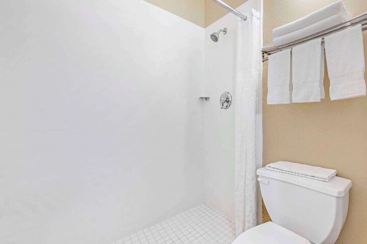 Room 20 of 38