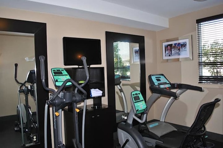 Holiday Inn Express Pittsburgh East - Mall Area by IHG