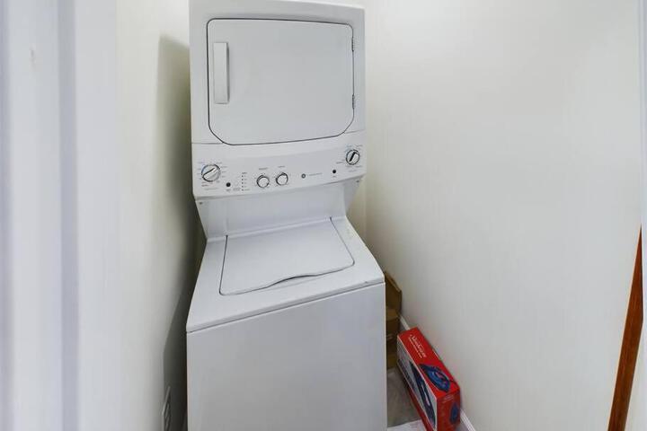 PIckens Place Unit B