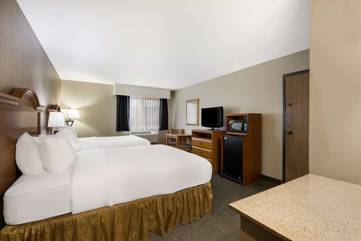 Room 27 of 48