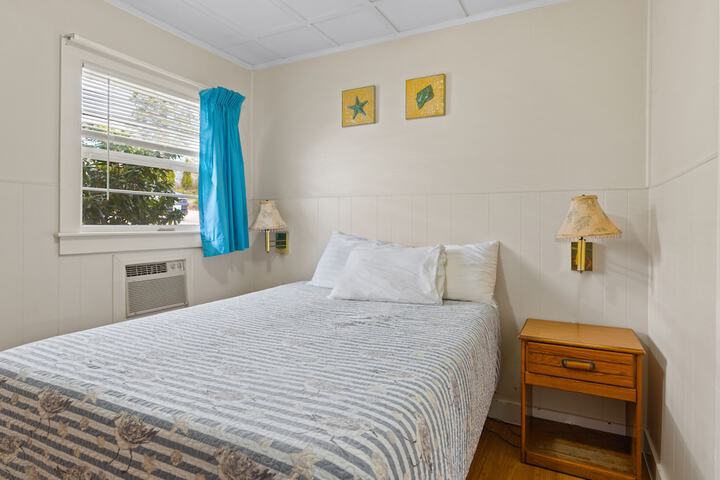 Room 18 of 38