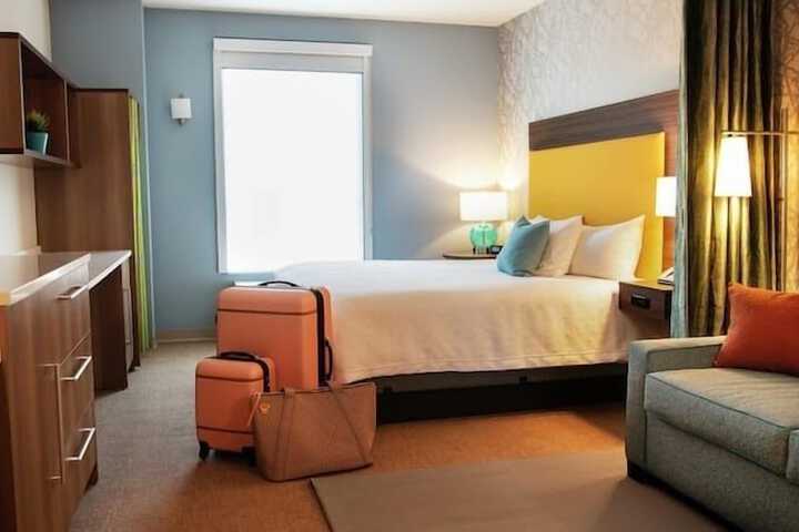 Home2 Suites by Hilton Hendersonville