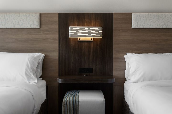 Room 33 of 58