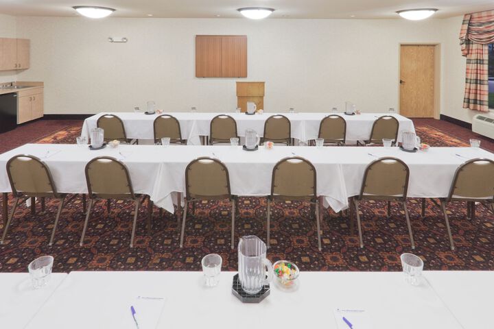 Holiday Inn Express & Suites Gillette by IHG