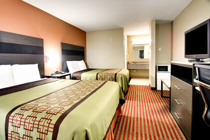 Room 14 of 18