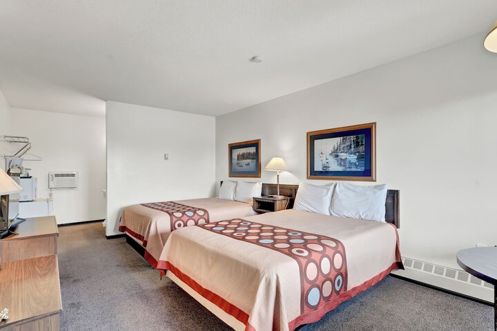 Hotel 8 of 16