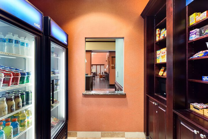 Hampton Inn & Suites Mission
