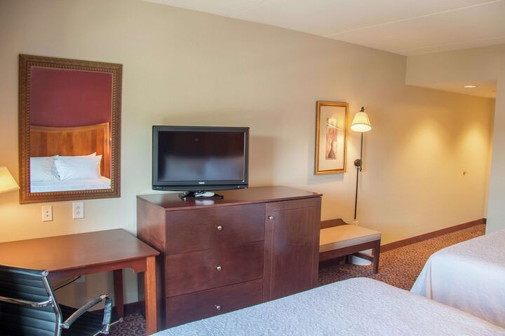 Room 11 of 38