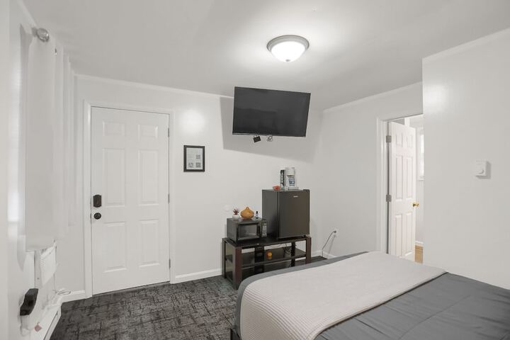 Room 11 of 73