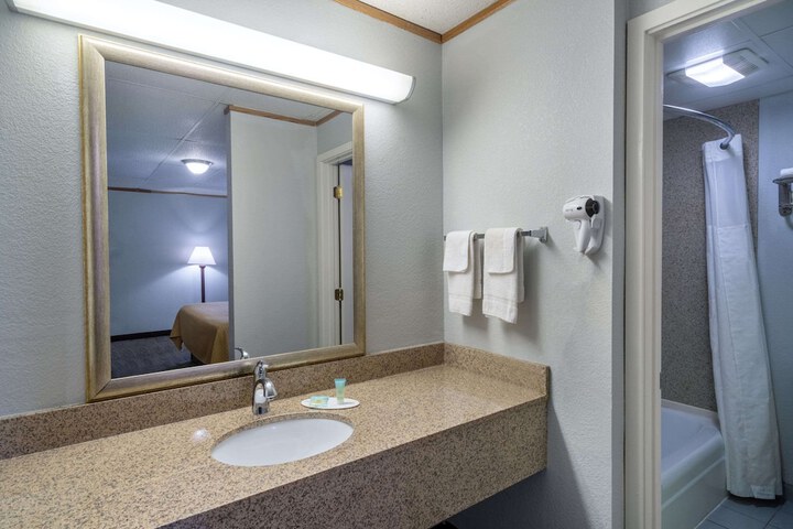 Room 41 of 56