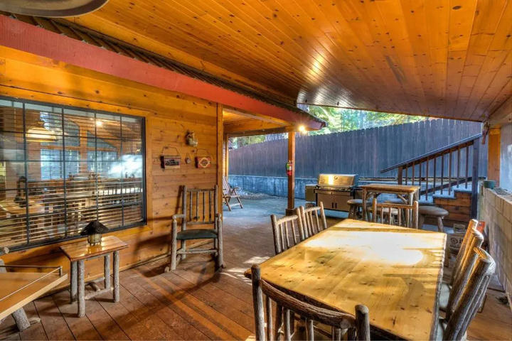 Rock Front Lodge