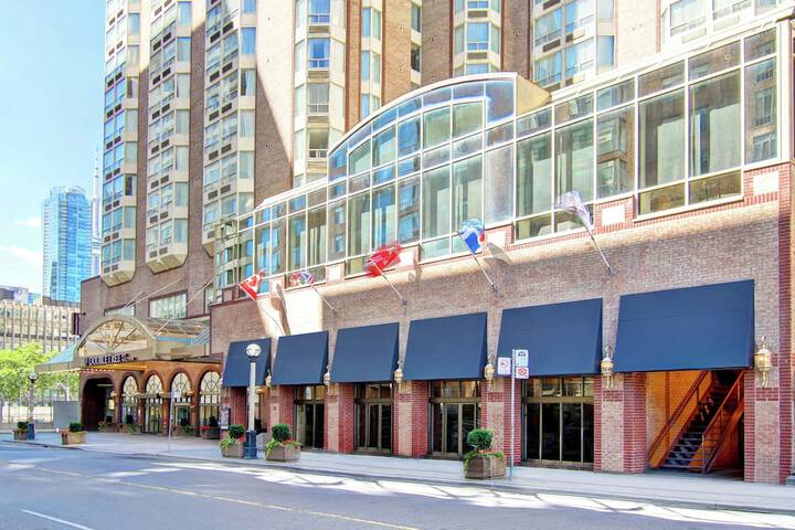 Hotel 2 of 116