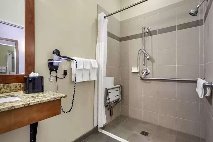 Room 18 of 39