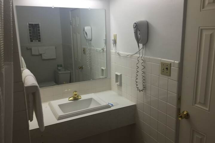 Room 8 of 20