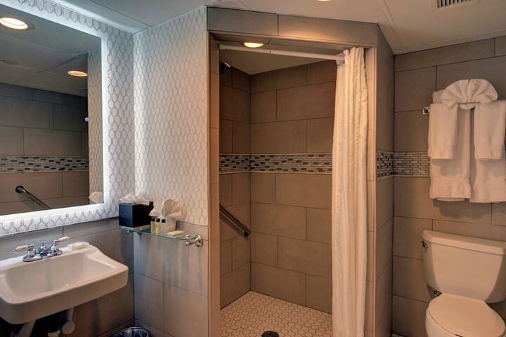 The Roslyn Tapestry Collection by Hilton