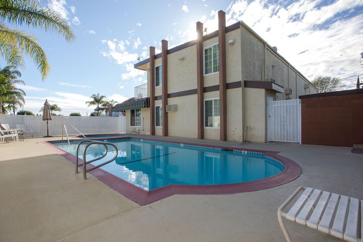 Pool 8 of 23