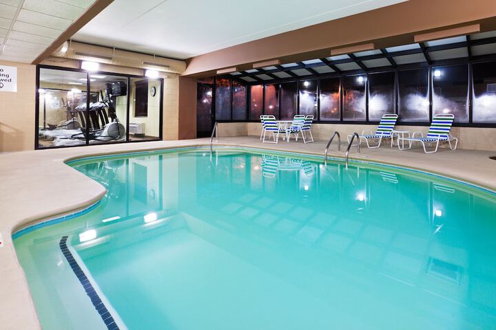 Pool 10 of 41