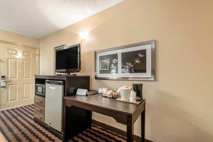 Room 16 of 46