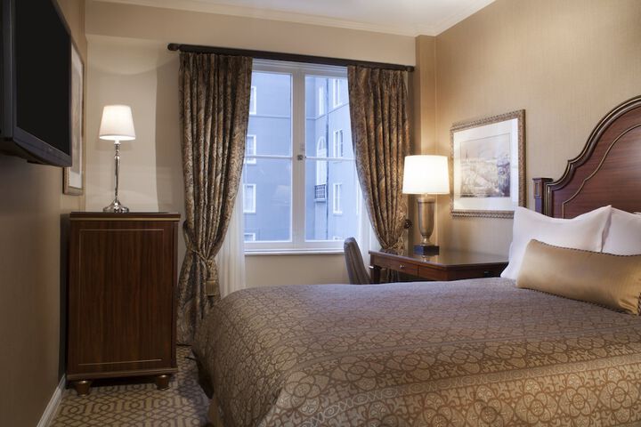 Room 117 of 200