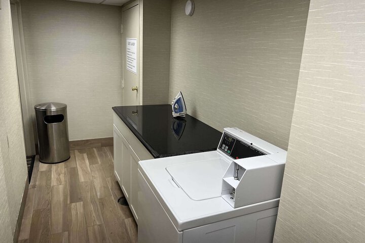 Room 6 of 21