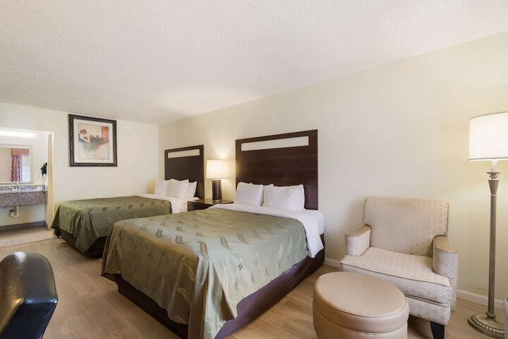 Quality Inn & Suites Conference Center Statesboro Historic District
