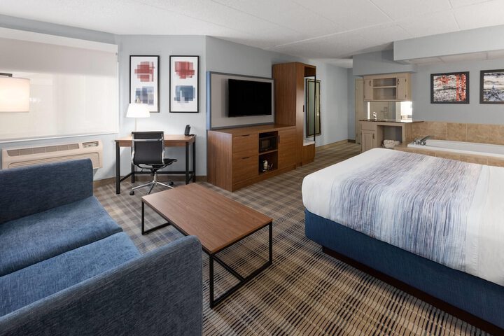 AmericInn by Wyndham Chippewa Falls